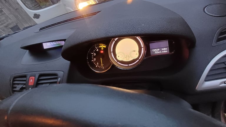 Renault, MEGANE, Hatchback, 2009, Manual, 1461 (cc), 5 doors