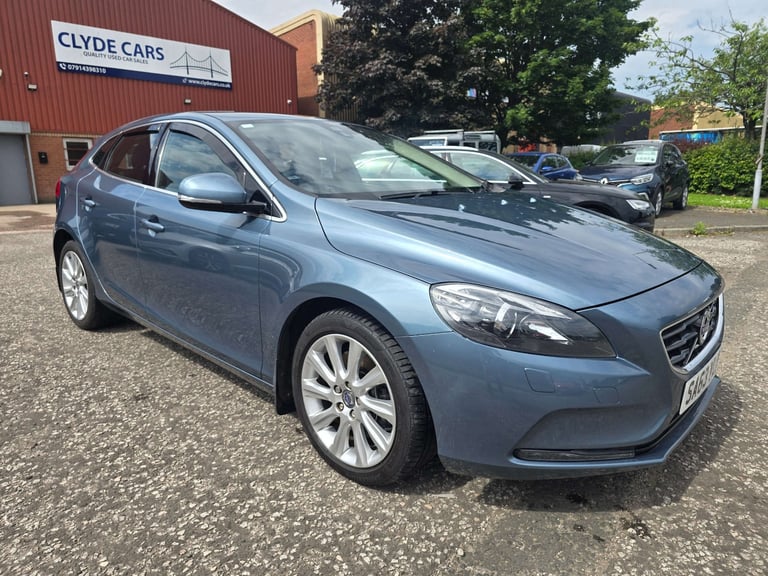 image for 2013 Volvo V40 2.0 V40 SE Luxury D3 5dr Hatchback Diesel Manual