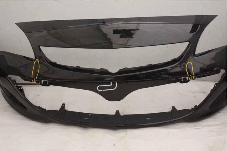 Vauxhall Astra J Front Bumper 2012-2015 Genuine *DAMAGED*