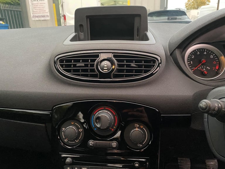 2012 Renault Clio 1.2 Dynamique TomTom Euro 5 5dr HATCHBACK Petrol Manual