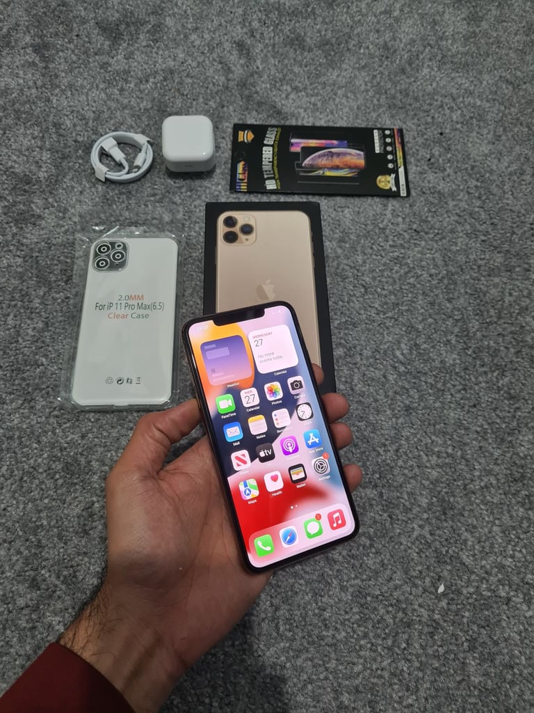 Iphone 11 Pro Max Bundle 87% Batt 64GB Unlocked Gold Warranty 