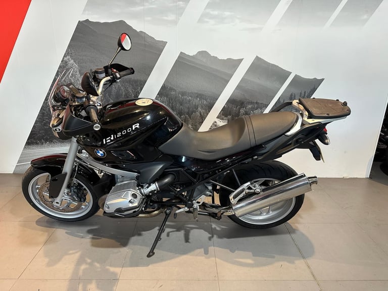 BMW R1200 R 2007 with 35,472 miles 