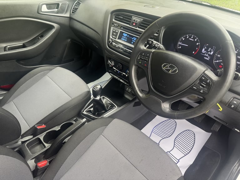 HYUNDAI I20 1.2 SE 2017