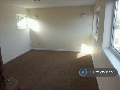 image for 2 bedroom flat in Victoria Mews, Lymington, SO41 (2 bed) (#2638768)