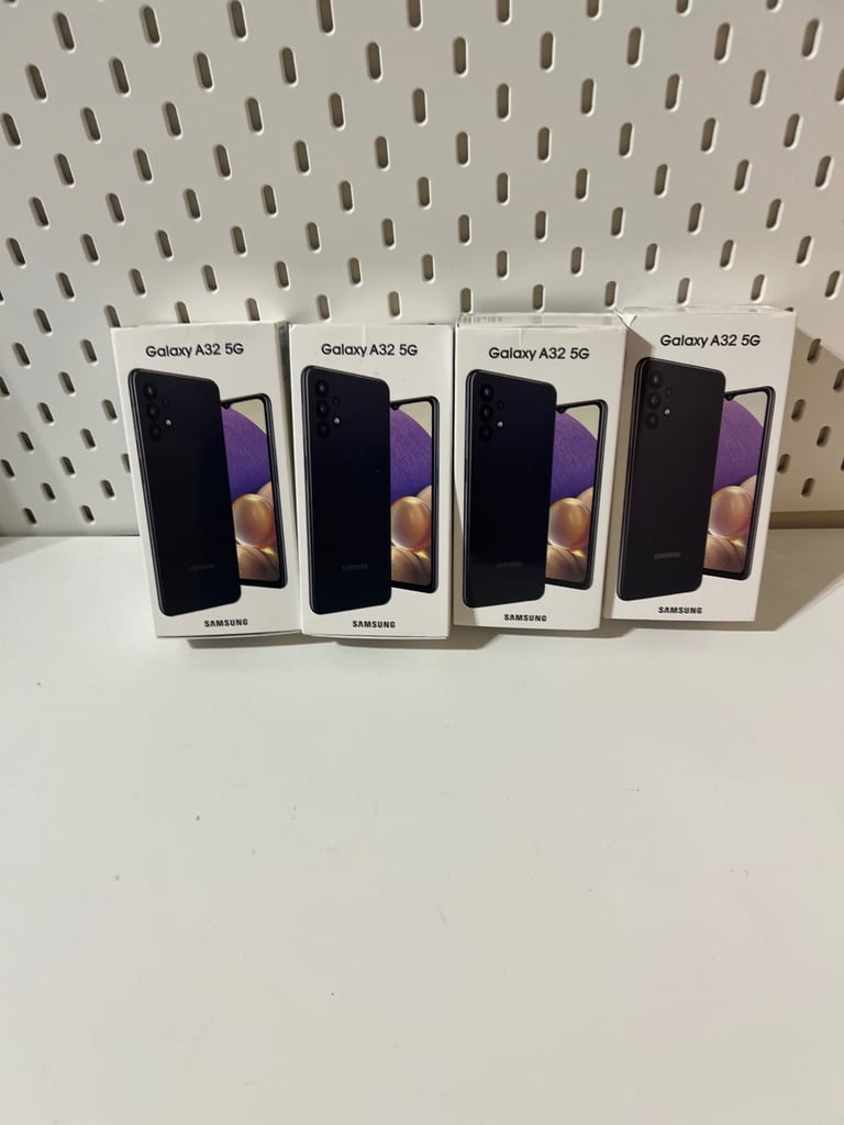 Samsung Galaxy A32 5G, 128 GB unlocked brand new on sale , 120 pound each 