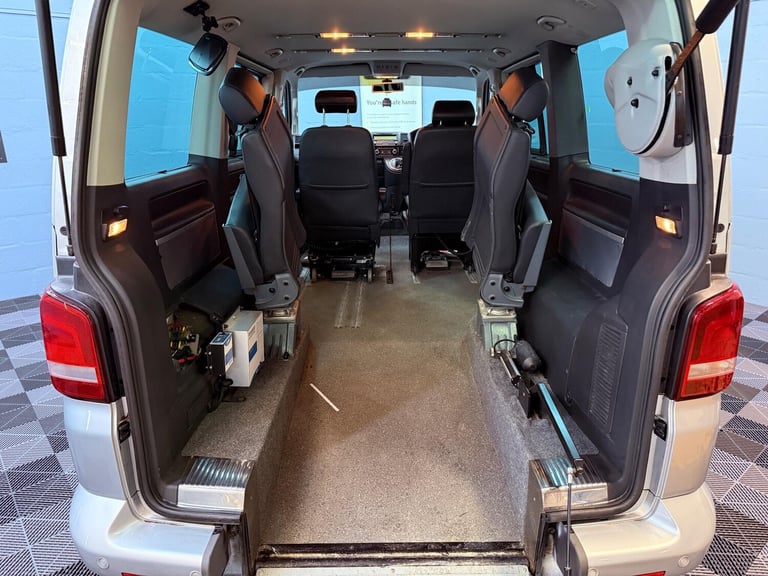 2011 Volkswagen Caravelle 2.0 TDI Executive DSG Euro 5 5dr MPV Diesel Automatic