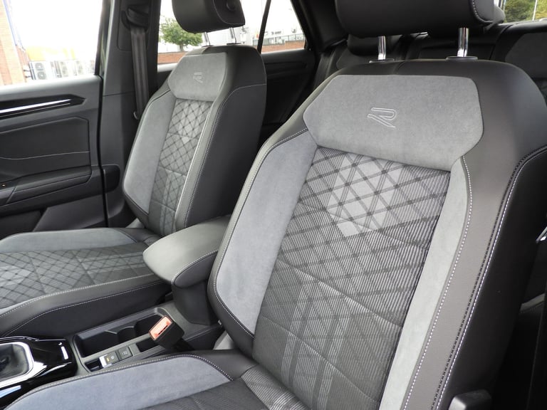 2025 Volkswagen T-Roc 1.5 TSI R-Line SUV 5dr Petrol Manual Euro 6 (s/s) (150 ps) HATCHBACK Petrol...