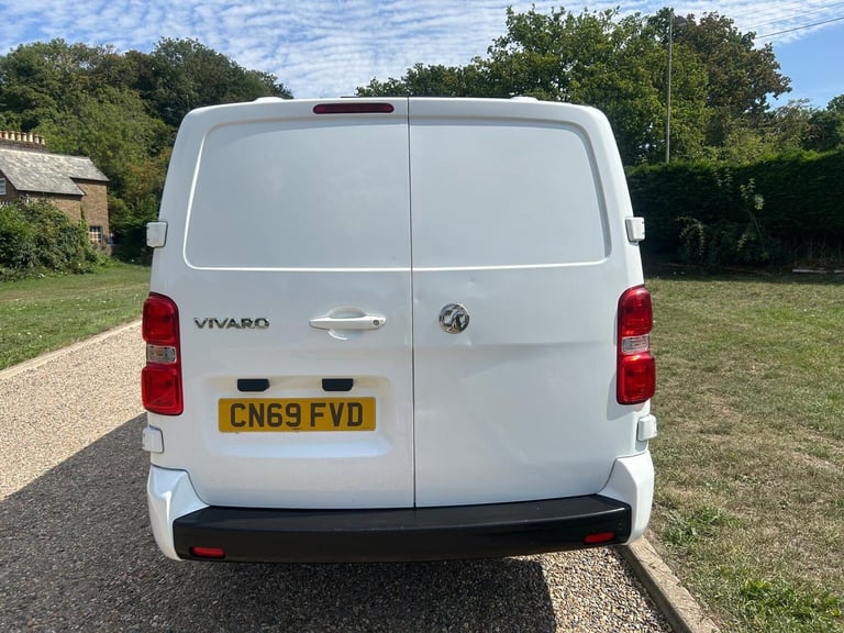 2019 Vauxhall Vivaro 1.5 Turbo D 2900 Sportive L2 H1 Euro 6 (s/s) 5dr PANEL VAN Diesel Manual