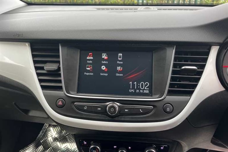 2021 Vauxhall Crossland 1.2i (83 PS) Griffin 5 Door Petrol SUV *** 1 Private Owner from New ***  ...