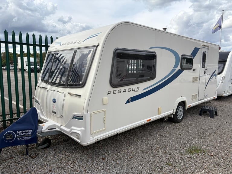 BAILEY PEGASUS MILAN - 4 BERTH CARAVAN WITH END WASHROOM + MOTORMOVER