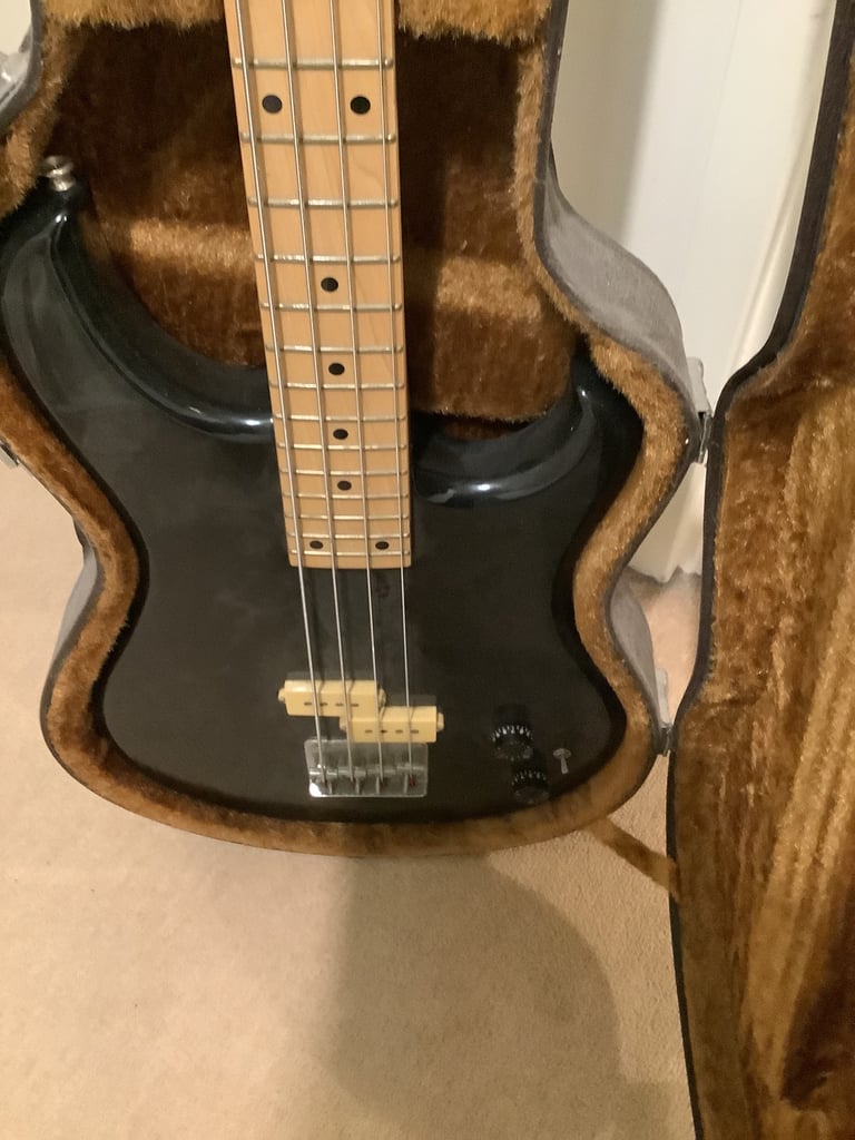 1980’s STANDARD VOX BASE GUITAR