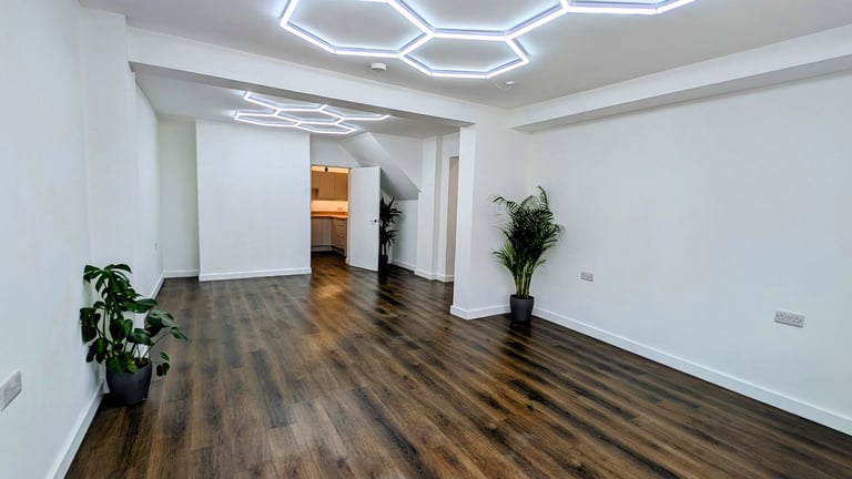 image for Shop for rent Stockport Manchester coffee shop / office to let