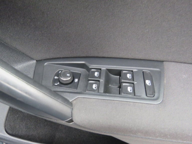 2021 Volkswagen Tiguan 1.5 TSI Life Euro 6 (s/s) 5dr ESTATE Petrol Manual