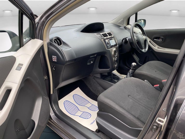 2011 Toyota Yaris 1.33 Dual VVT-i T Spirit Euro 5 (s/s) 5dr Petrol