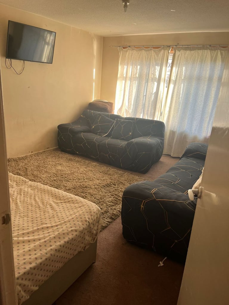 2/3 Bedroom Flat for Rent in Burnbank, Hamilton £900 pcm