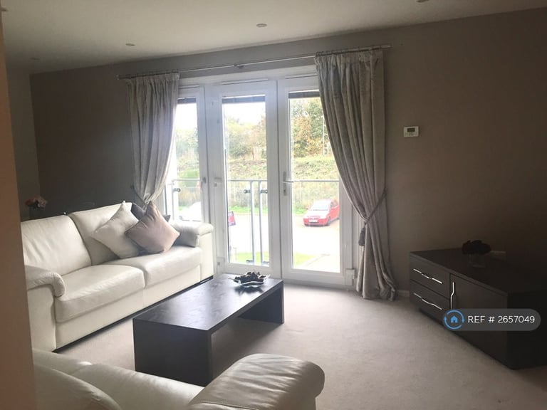 2 bedroom flat in Arneil Drive, Edinburgh, EH5 (2 bed) (#2657049)