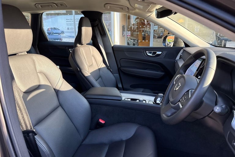 2022 Volvo XC60 2.0 B5 MHEV Core SUV 5dr Petrol Hybrid Auto AWD Euro 6 (s/s) (250 ps) ESTATE Petr...
