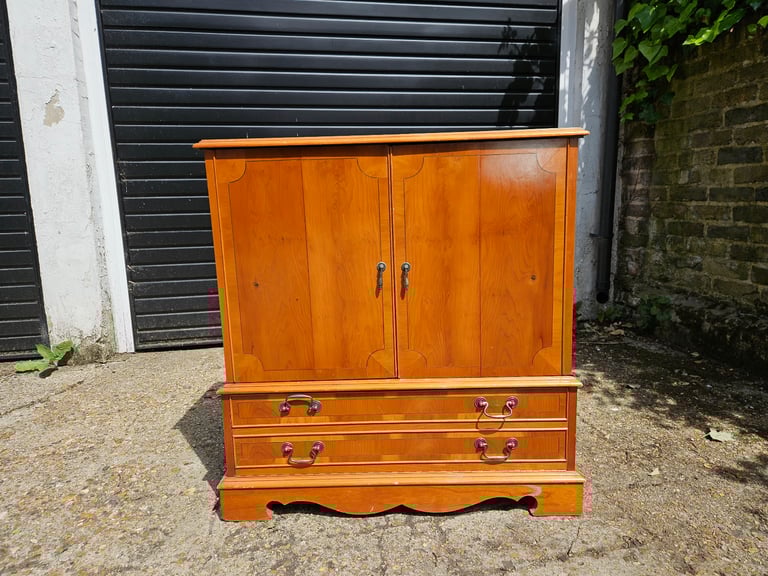 image for Refurbished Wooden Cabinet / TV Unit – Great Condition