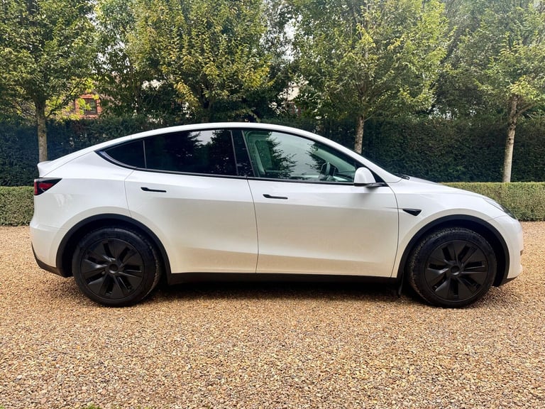 2025 Tesla Model Y Long Range RWD 5dr Auto MPV ELECTRIC Automatic