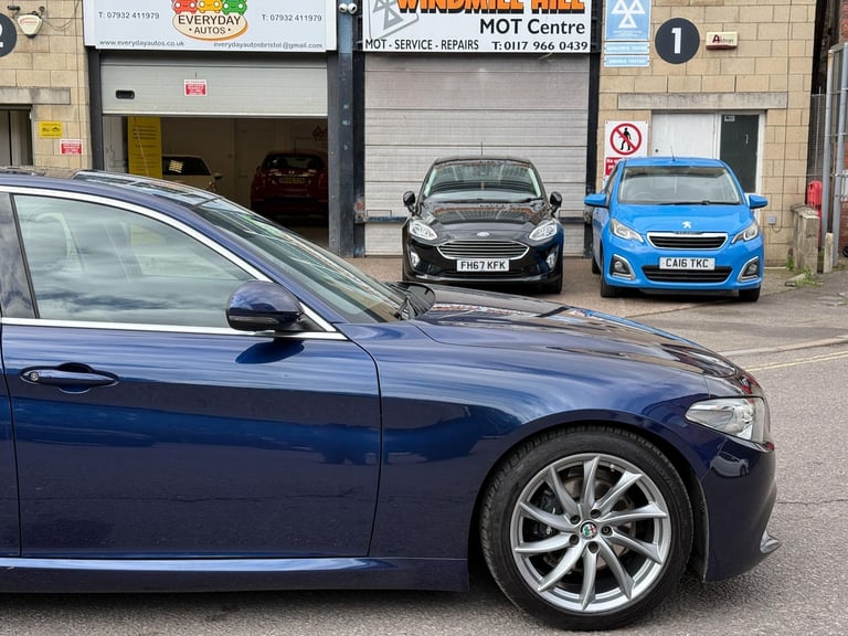 2017 Alfa Romeo Giulia 2.2 TD Super Auto Euro 6 (s/s) 4dr SALOON Diesel Automatic