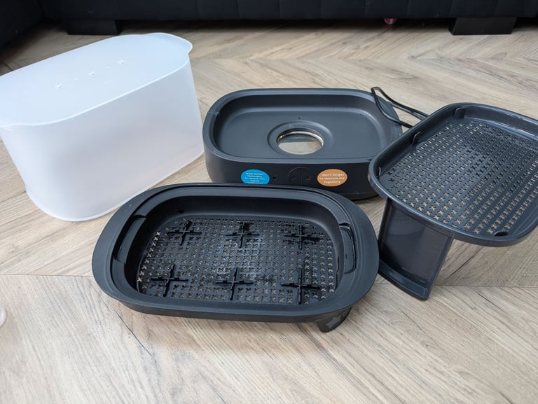 TOMMEE TIPPEE STERILISER AND BOTTLE WARMER KIT