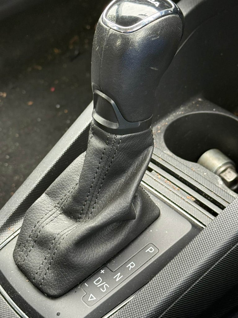 Skoda, FABIA, Hatchback, 2021, Semi-Auto, 999 (cc), 5 doors