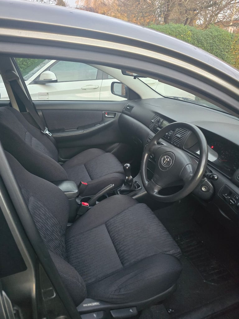 Toyota, COROLLA, Hatchback, 2004, Manual, 1398 (cc), 5 doors