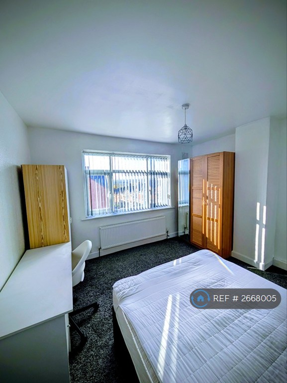 2 bedroom house in Manor Avenue, Leeds, LS6 (2 bed) (#2668005)