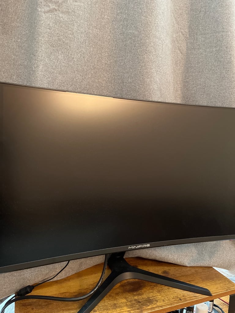 24 inch minifire curved gaming monitor