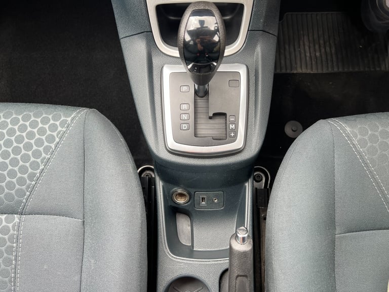 2012 Ford Fiesta 1.4 Titanium 5dr Auto HATCHBACK Petrol Automatic