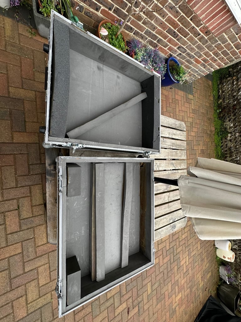 flight case for equipment transport