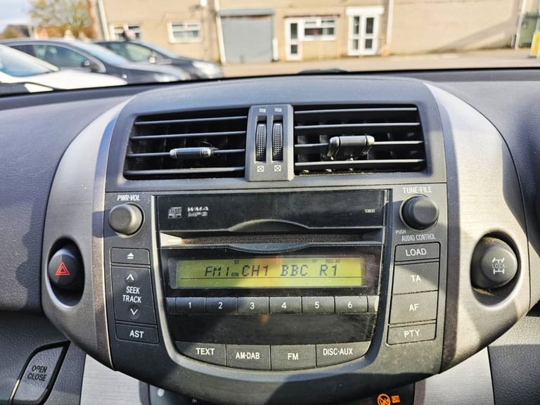 2010 Toyota RAV4 2.2 D-4D XT-R SUV 5dr Diesel Manual 4WD Euro 5 (150 ps) 12 MONTHS MOT ON SA ESTA...