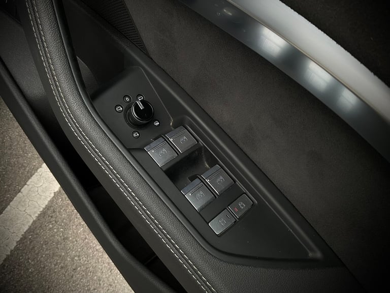 2022 Audi e-tron 300kW 55 Quattro 95kWh S Line 5dr Auto ESTATE ELECTRIC Automatic