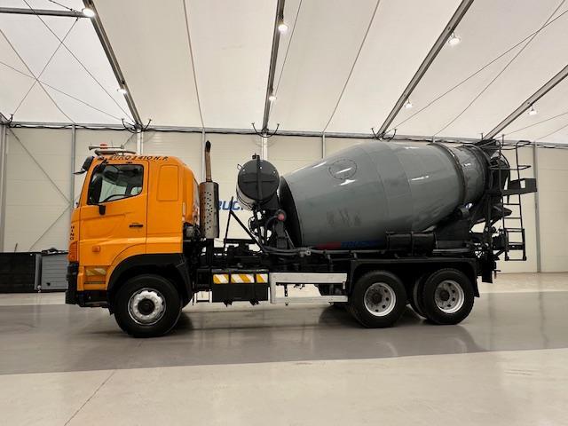 Hino 700 3241 8x4 Cement Mixer