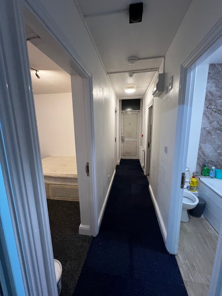 THREE BEDROOM GROUND FLOORS FLAT TO LET AT WICK ROAD HACKNEY LONDON E9 5AN 