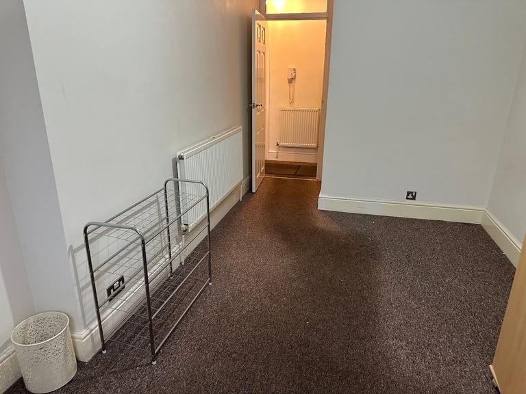ONE BEDROOM FLAT FIRST FLOOR IN SUDBURY TOWN FOR RENT