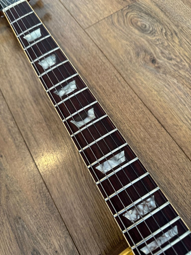 1969 Gibson Les Paul Deluxe Goldtop (Humbucker conversion) - Trades