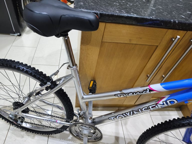Women's bike fully working 