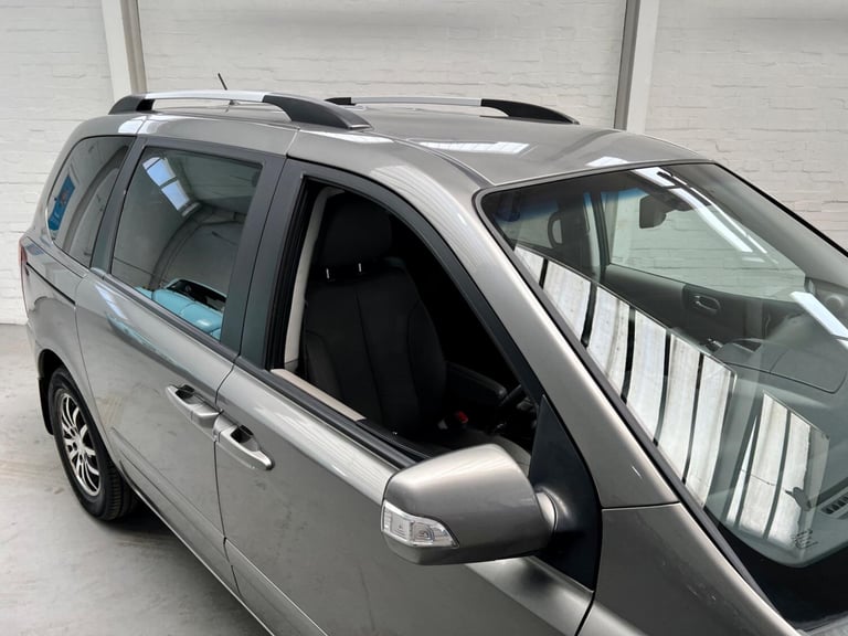 2010 Kia Sedona 2.2 CRDi 3 5dr MPV Diesel Manual