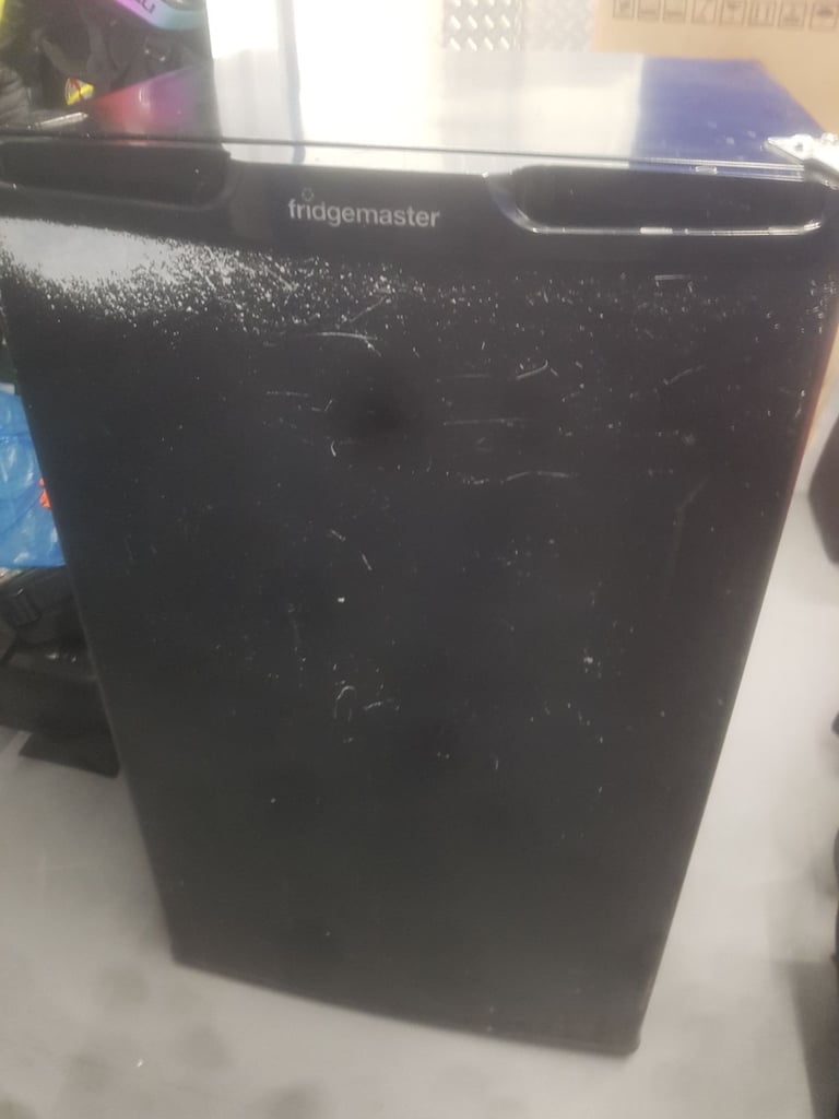Fridgemaster undercounter fridge 