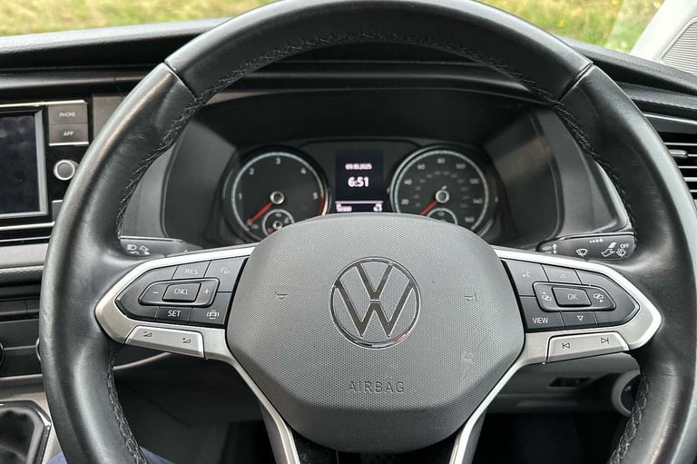 2024 Volkswagen Transporter 2.0 TDI 110 Startline Kombi Van Combi Van Diesel Manual