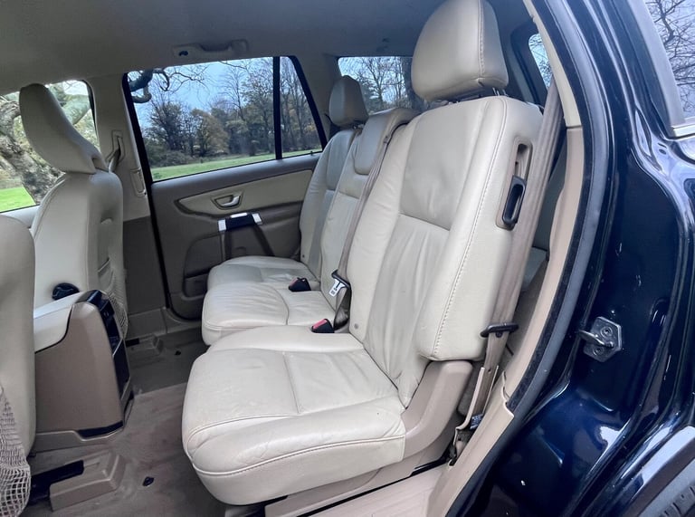 2011 Volvo XC90 2.4 D5 SE SUV 5dr Diesel Geartronic AWD (219 g/km  200 bhp)