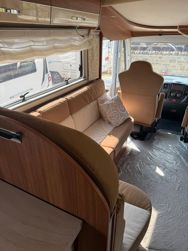 2015 Frankia 640 - 3 ltr - 49,000 Miles - 4 Berth / 2 Belts 