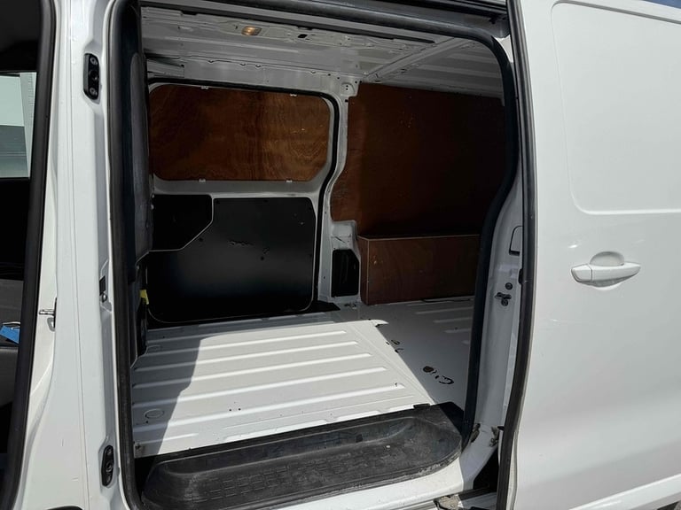 2020 Vauxhall Vivaro 1.5 Turbo D 2900 Sportive LWB AIR CON Manual L2 H1 Euro 6 (s/s) (100 ps) 1. ...