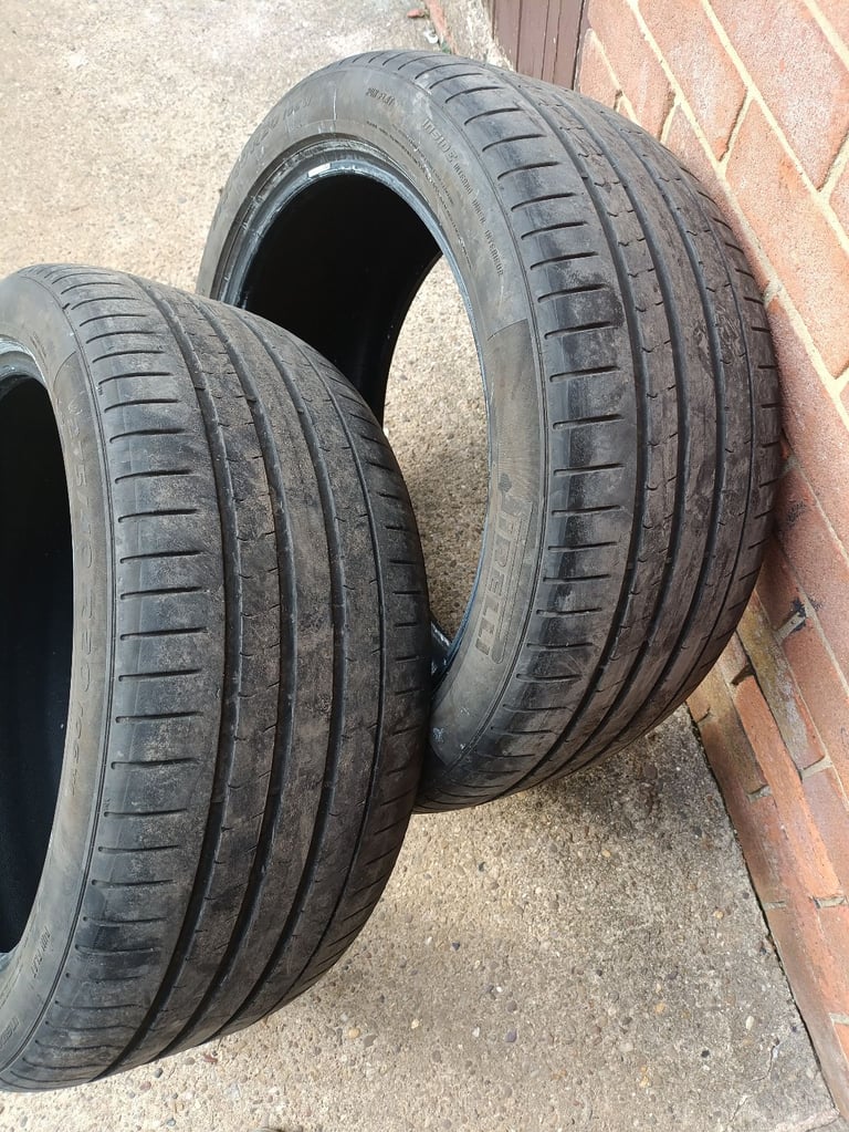 image for 2x pirelli tyres 275 40 20