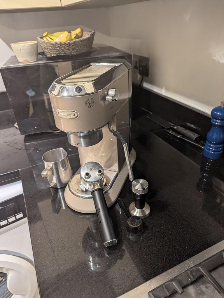 De'Longhi coffee machine 