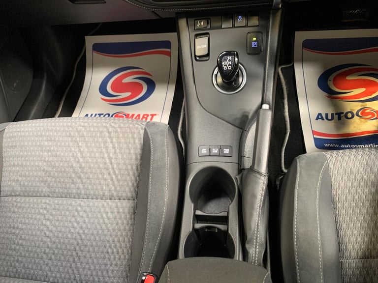 2018 Toyota Auris 1.8 VVT-h Design CVT Euro 6 (s/s) 5dr HATCHBACK Petrol/Electric Hybrid Automatic