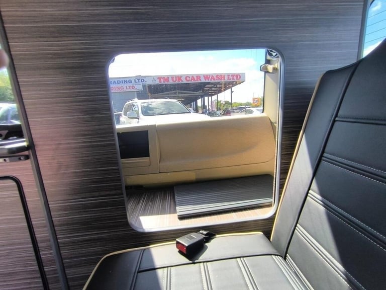 2008 Nissan Elgrand 2.5 Petrol 8 Seats Automatic Camper Van Roof LED TV ULEZ Free MPV Petrol Auto...