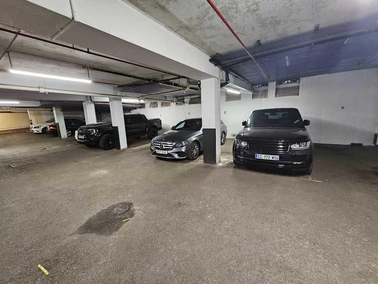 Secure Parking, 24/7 remote access, Ebury Street, Belgravia, SW1W.