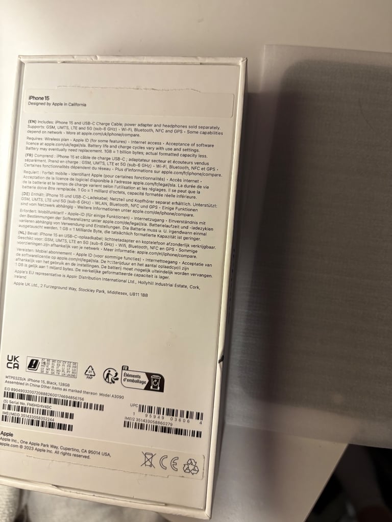 iPhone 15 black 128gb 